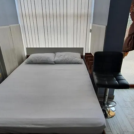 Vp Crystal Park Apartment