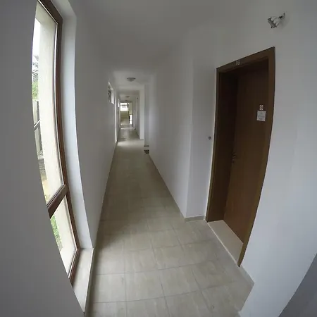 Apartment Vp Crystal Park