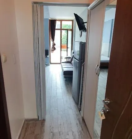 Vp Crystal Park ساني بيتش