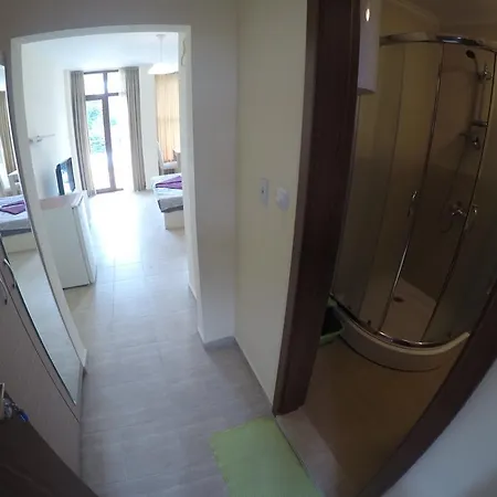 Vp Crystal Park ساني بيتش